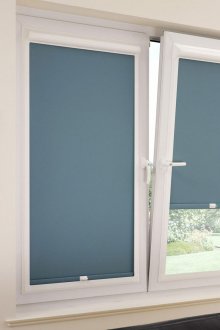 Μπλε κυλίνδρους στο εσωτερικό