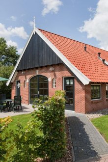 Αντιμετωπίζοντας τον ξενώνα με κόκκινο τούβλο