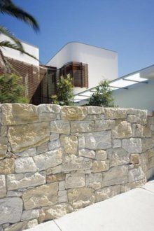 Πέτρινο φράχτη