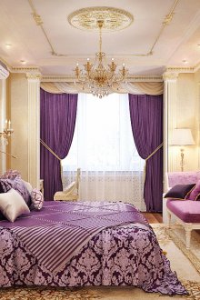 Μωβ και ροζ χρώματα σε ένα χρυσό κλασικό υπνοδωμάτιο