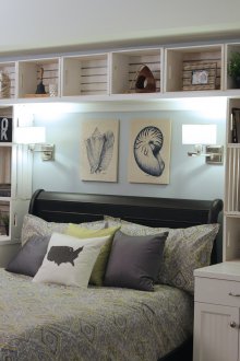 Σκουλαρίκια πάνω από το κρεβάτι