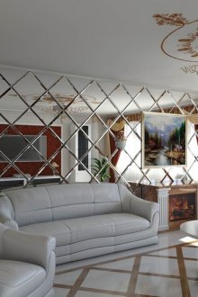 Καθρέφτης σε ένα κλασικό σαλόνι