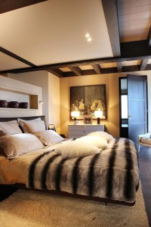 Υπνοδωμάτιο μπεζ και μαύρου σαλέ