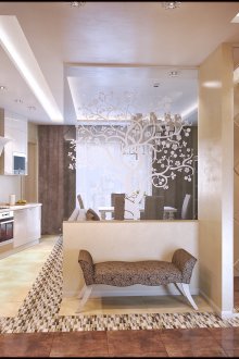 Κρέμα οροφής στο διάδρομο με διαφορετικό φωτισμό