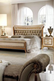 Γυαλισμένο κεραμίδι στο υπνοδωμάτιο με ιταλικό στιλ