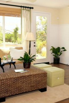 Παρκέ κάτω από το δέντρο στο σαλόνι του ιταλικού στυλ