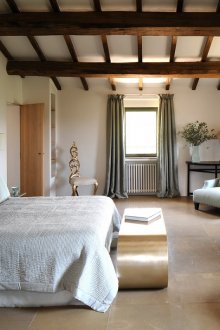 Φωτεινό υπνοδωμάτιο ιταλικού στιλ