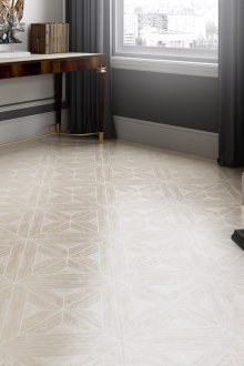 Γκρίζο λινέλαιο κεραμιδιών στο σαλόνι