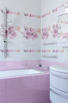 Πλακάκια διάταξης με λουλουδένες προθέσεις