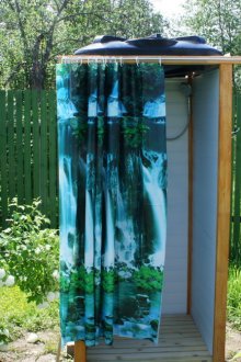 Όμορφο ντους στην περιοχή με κουρτίνα