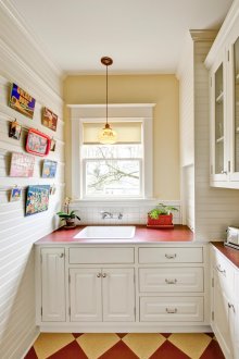 PVC πάνελ σε μια μικρή κουζίνα