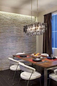 Ολοκληρώνοντας ένα τοίχο στην κουζίνα με διακοσμητική πέτρα