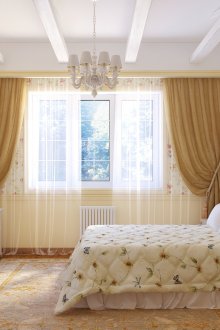 Κρεμώδη λευκή κρεβατοκάμαρα