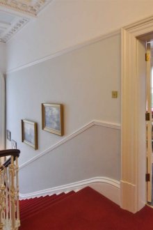 Κορνίζες στις σκάλες