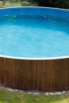 Συρρέουσα στρογγυλή πισίνα