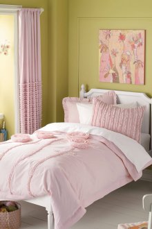 Τοίχοι ελιάς στην παιδική κρεβατοκάμαρα