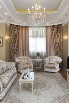 Καθιστικό σε ιδιωτικό σπίτι σε κλασικό στιλ