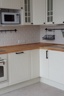 Λευκή κουκούλα στην κουζίνα