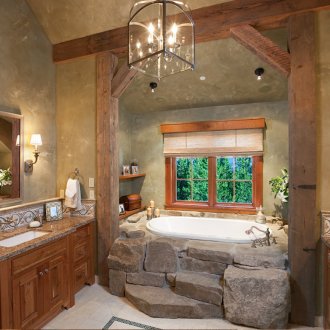 Κίτρινο κεραμίδι σε ένα εσωτερικό της χώρας