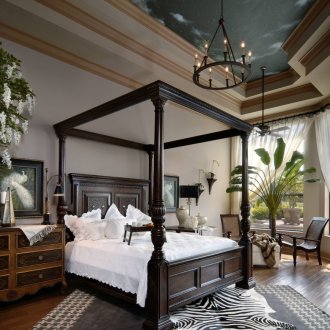 Μεγάλη αποικιακή κρεβατοκάμαρα
