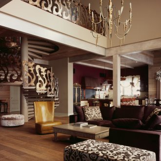 Μεγάλο σαλόνι σε μπεζ και μωβ τόνους σύντηξης