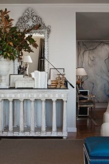 Μοντέρνο φωτεινό σαλόνι αιγυπτιακού στυλ