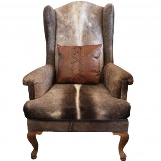 Κομψή καρέκλα για τη δημιουργία ενός εσωτερικού κυνήγι