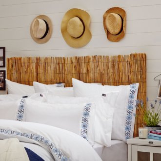 Κεντήματα στο κρεβάτι