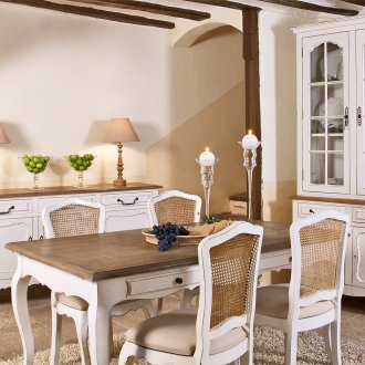 Λευκά και καφέ έπιπλα τραπεζαρίας