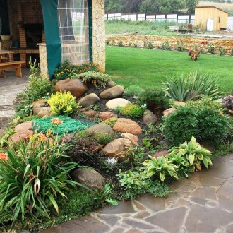 Ροκ κήπο στο κιόσκι