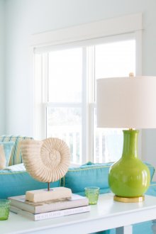 Ο συνδυασμός μπλε και φωτεινό πράσινο στο εσωτερικό