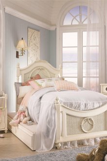 Υπνοδωμάτιο για ένα κορίτσι στο στυλ του shabby chic