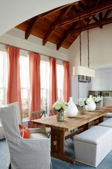 Κοραλλιογενείς κουρτίνες στην τραπεζαρία